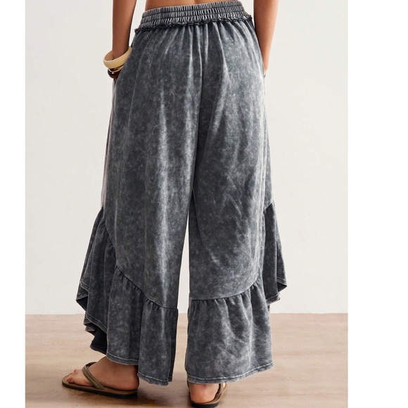 Boho Mineral Wash Stretchy waist Pockets Wide leg Ruffle Pants - Picture 3 of 6